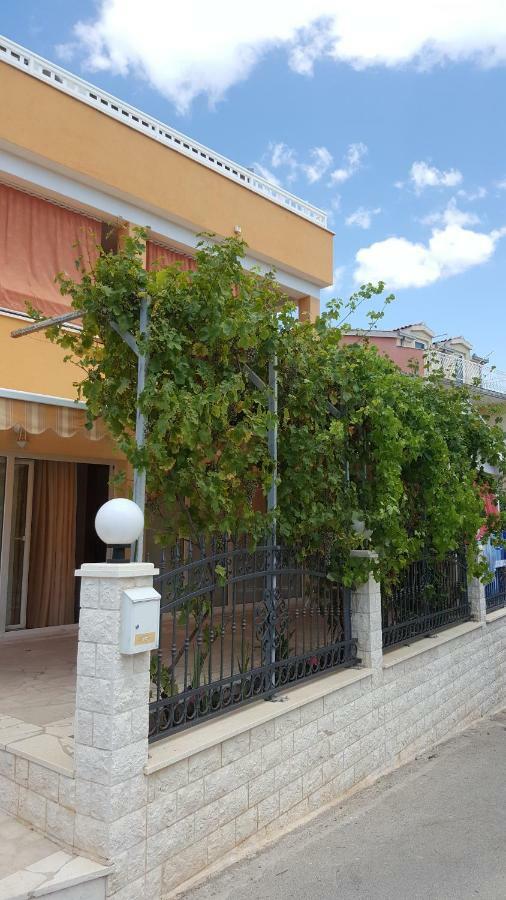 Ciovo Apartments Trogir Eksteriør bilde